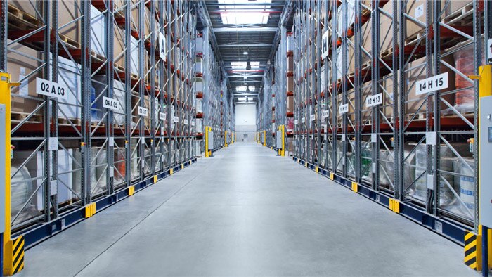 Mobilní výškové regály