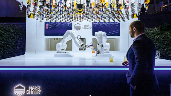 MAKR SHAKR, un nouveau concept de bar futuriste