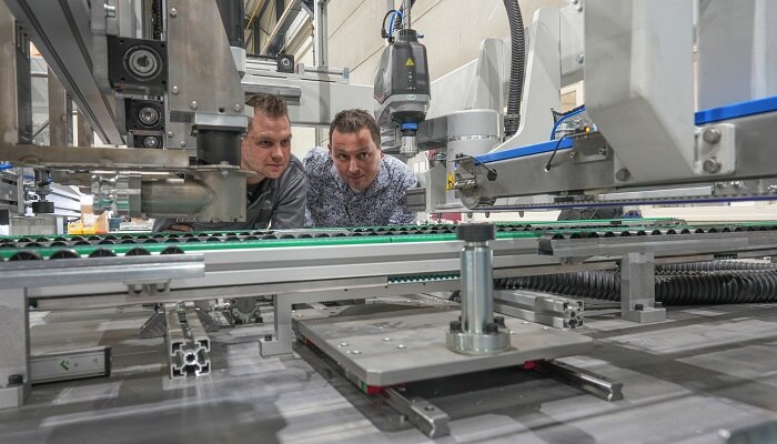 Klebo robotics comau machine Scara robot