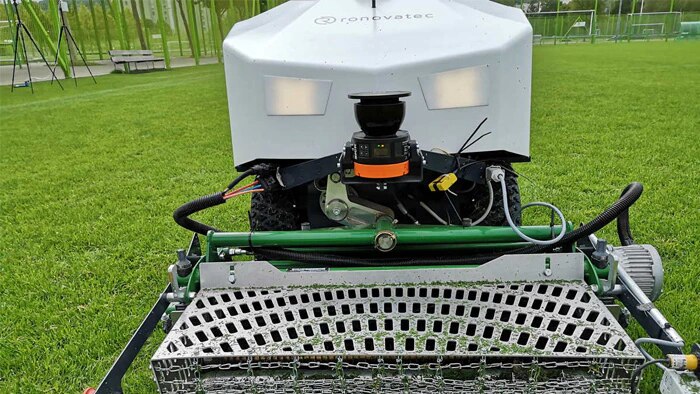 Säänkestävä robottiruohonleikkuri